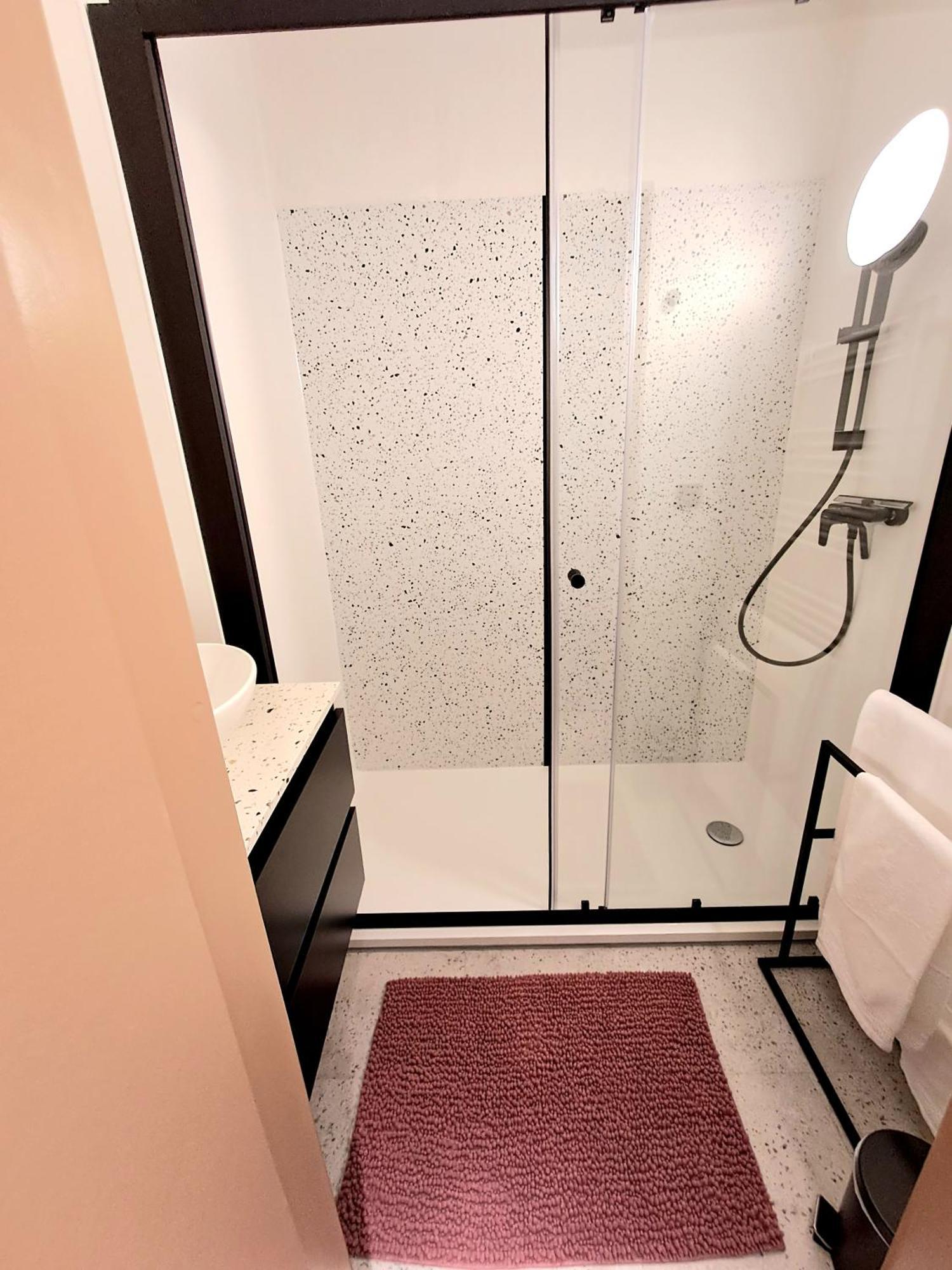 City Centre With Free Parking Appartement